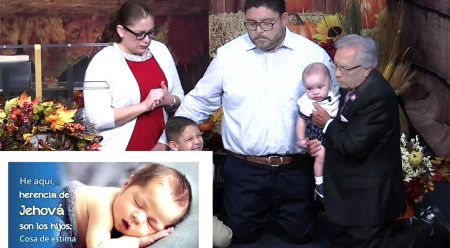 Padres dedican sus hijos a Dios